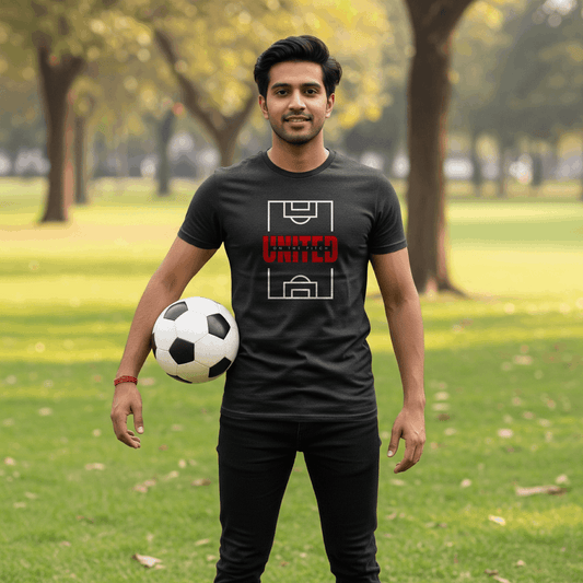 Manchester United T-Shirt in action